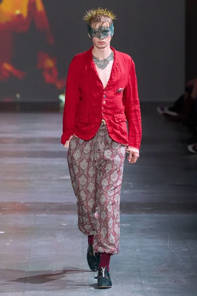 Look 50